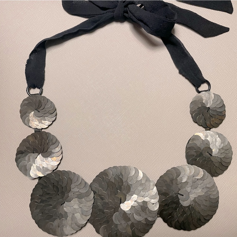 Graduated Statement Bib Necklace - Picture 3 of 8